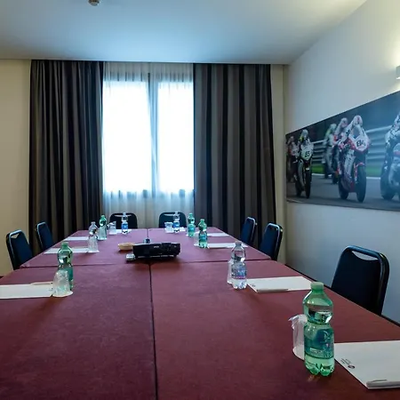 Western Monza E Brianza Palace Hotel 4*