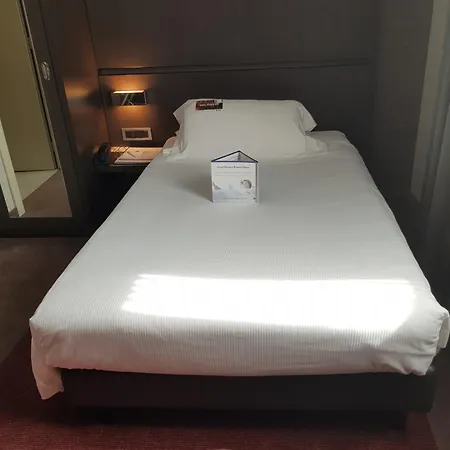 Western Monza E Brianza Palace Hotel 4*